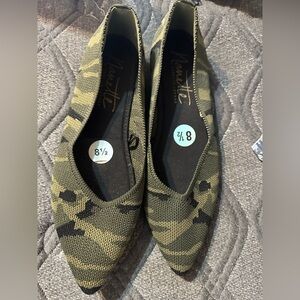 Camo Flats